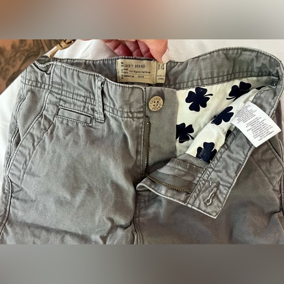 Cutoff Lucky Brand Shorts - Picture 5 of 7